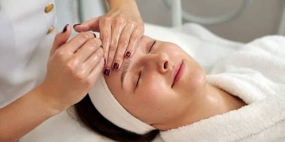 Collagen Hydrating Facial